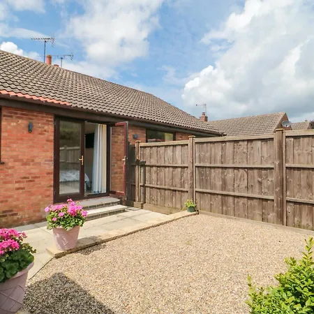 6 Fairfax Close * York